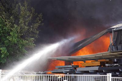 Waiblingen -Eisental: Brand in einer Recyling-Firma